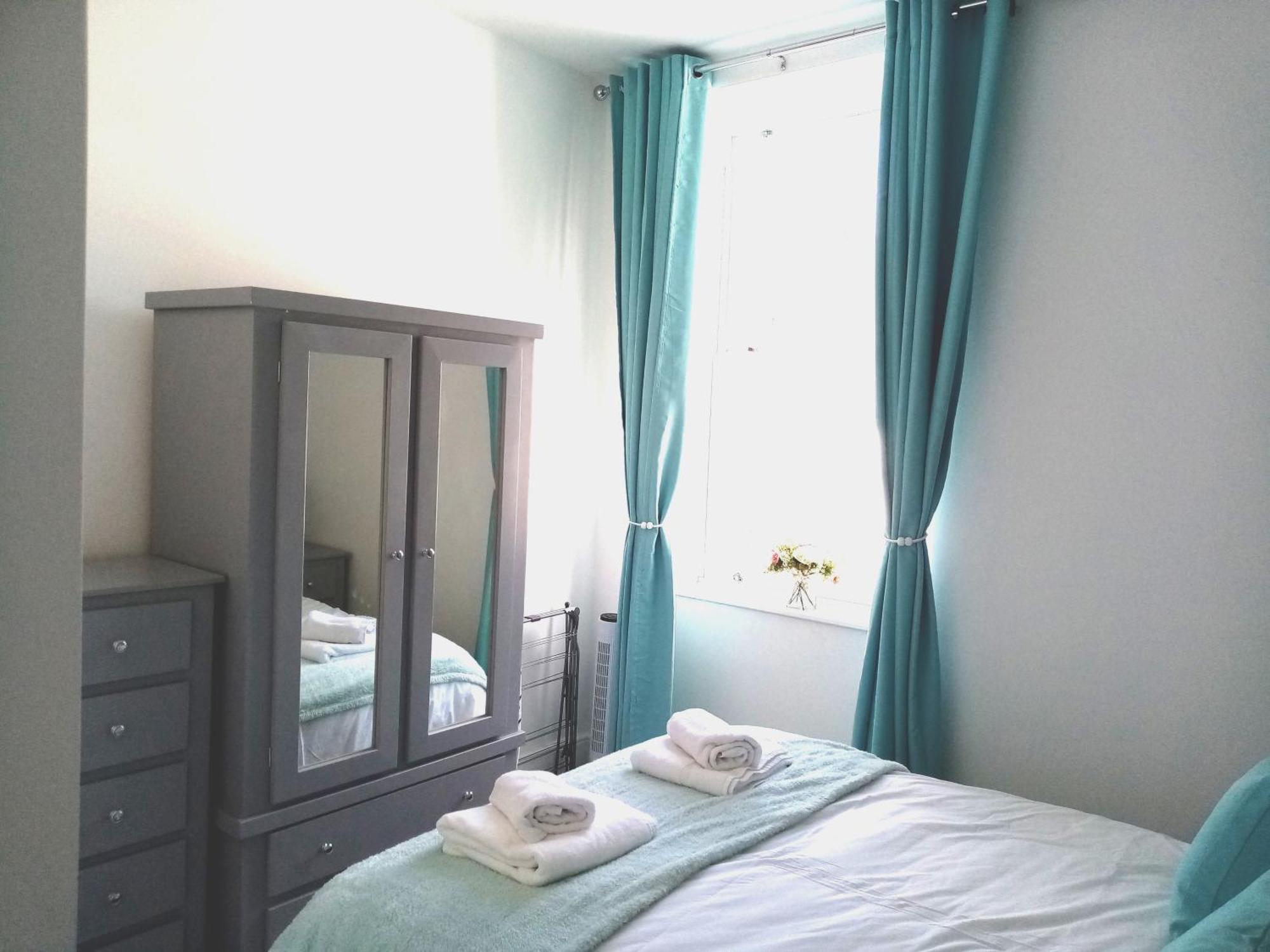 Glan Conwy House One And Two Bedroom Apartments 兰乌斯特 外观 照片